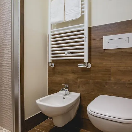 Augusta Hotel 3*